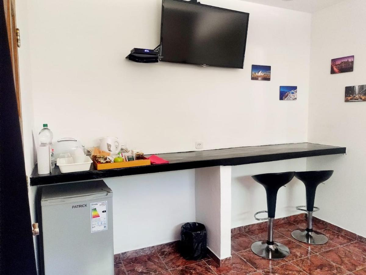 Posada Quinta Pata Ezeiza Kültér fotó
